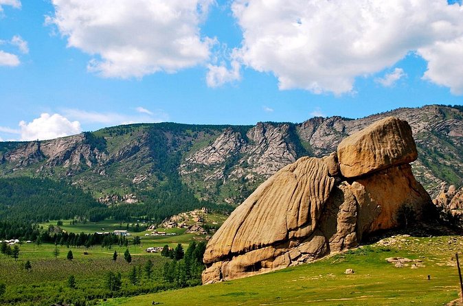 1 Day Coach Tour of Genghis Khan Statue Complex and Terelj National Park Including Lunch - Lunch in a Traditional Ger: Food, Meeting People, and What to Watch For