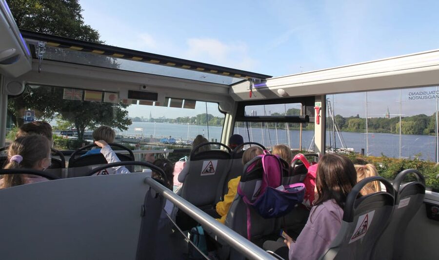 1-Day Hop-on/Hop-off Bus Tour of Hamburg Line D - Alster lake and city-center stops: where to hop for classic Hamburg