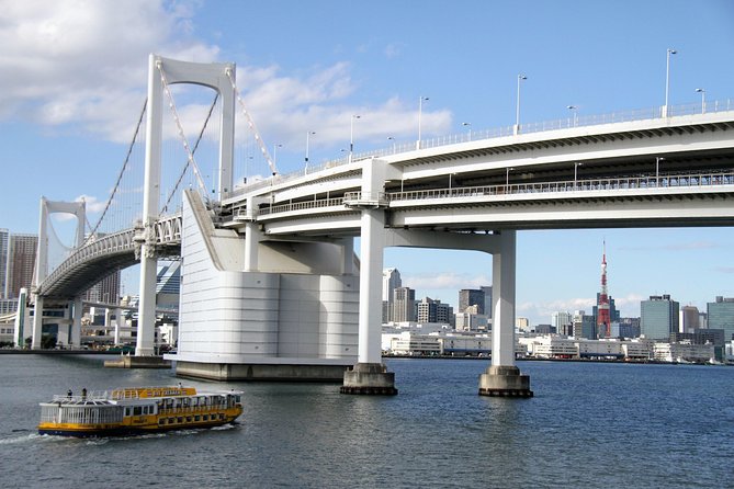 1-Day Tokyo Bus Tour - Meiji Jingu Shrine and Imperial Palace gardens: calm contrasts in a busy day