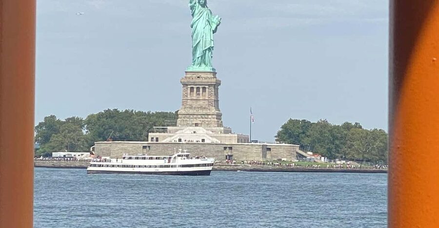 #1 Six Hour Bus Tour and Boat Ride By The Statue of Liberty - Small-Bus Comfort: Leaving Times Square at 9:30am
