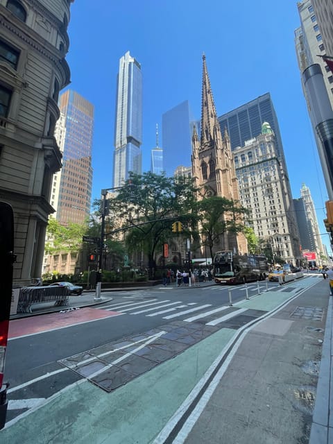 #1 Six Hour Bus Tour and Boat Ride By The Statue of Liberty - Washington Square Park Hop-Off in Greenwich Village and NYU