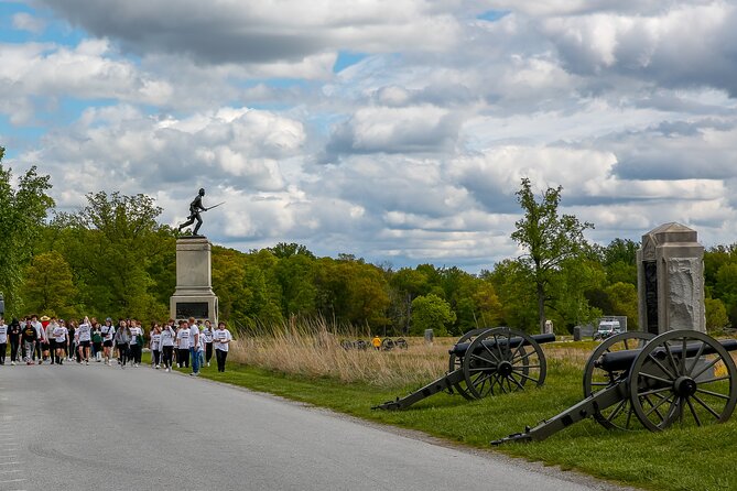 2-Hour Gettysburg Battlefield Guided History Bus Tour with a National Park Guide - The Little Round Top area view: seeing the hill that shaped choices