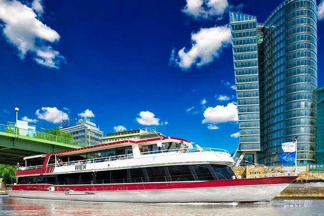 24-hour Hop-On Hop-Off with Ferris Wheel and River Cruise - The two bus routes: which one matches your Vienna style
