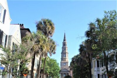90-Minute Charleston City Sightseeing Bus Tour - Stop 1: Gray Line Charleston story mode—city walls to the Battery