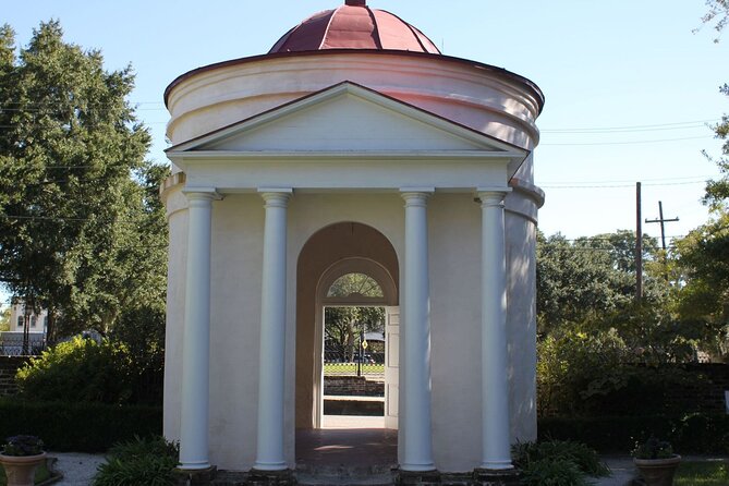 90-Minute Charleston City Sightseeing Bus Tour - St. Philip’s Episcopal Church, City Market, and the pulse of downtown