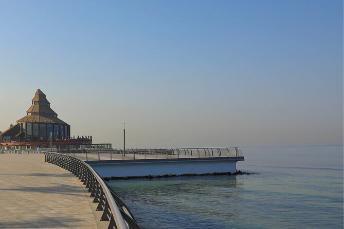 Abu Dhabi Bus Tour - Marina Mall waterfront hour: a chance to reset