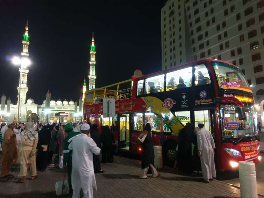 Al Madinah: City Sightseeing Hop-On Hop-Off Bus Tour - Al-Noor Mall and the Smart Break in the Middle of Your Day