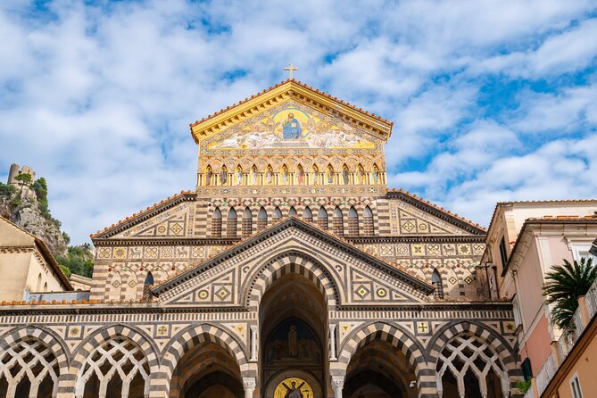 Amalfi Coast Sightseeing Bus Tour from Pompeii - Stop 4 Sorrento: 80 Minutes on Famous Streets and Shop Time