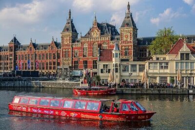 Amsterdam Hop-On Hop-Off 24h or 48h Bus and Boat Option - The bus loop stops: what each area gives you
