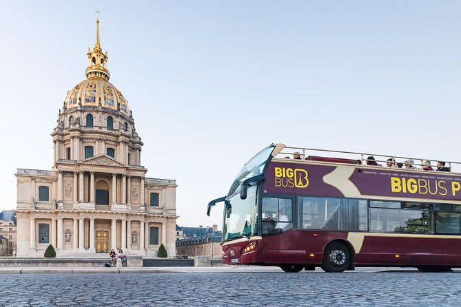 Arc de Triomphe Self-Guided Ticket & Big Bus Hop-On Hop-Off - Audio commentary and headphones: using the 11-language setup well