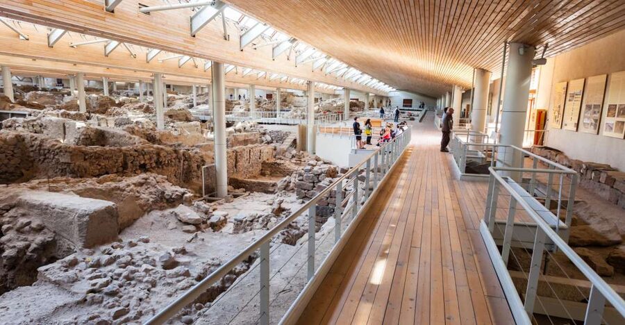 Archaeological Bus Tour To Akrotiri Excavations & Red Beach - Comfort Tips That Make the Day Smoother