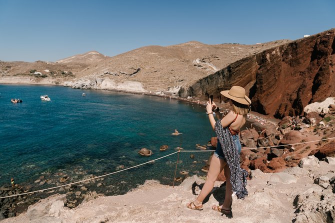 Archaeological Bus Tour to Akrotiri Excavations & Red Beach - Timing, transport, and how to work a 50-person bus day