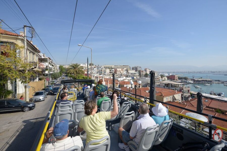 Athens, Piraeus, and Coastline: Blue Hop-On Hop-Off Bus - Green Line to Vouliagmeni: lake views and thermal-bath surroundings