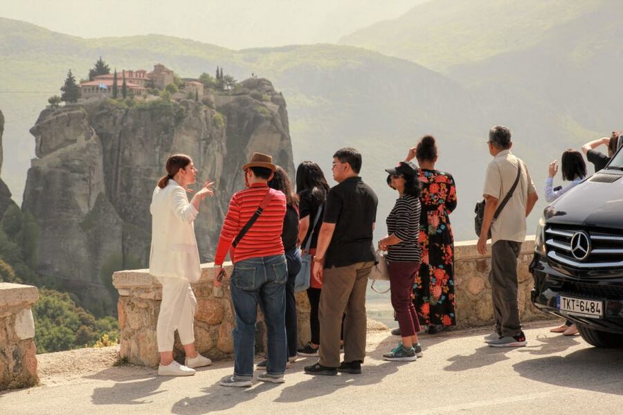 Athens to Meteora: Monasteries & Hidden Caves Bus Tour - Getting from Athens to Kalampaka: the bus replacement that keeps your plan intact