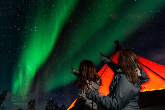 Aurora Safari Chase by big bus, free Photos, toilet onboard - Heated lavvo waiting and campfire breaks