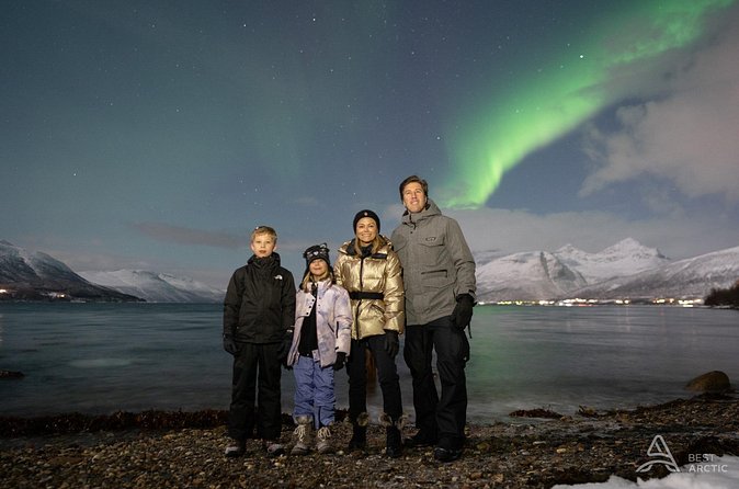 Aurora Safari Chase by big bus, free Photos, toilet onboard - Optional hot meal upgrade: reindeer stew, fish soup, and veggie needs