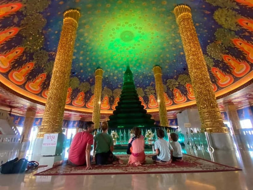 Bangkok Canals Hop-On Hop-Off Boat Tour - The Calm Factor: Why This Temple Feels Easier Than the Main Sights