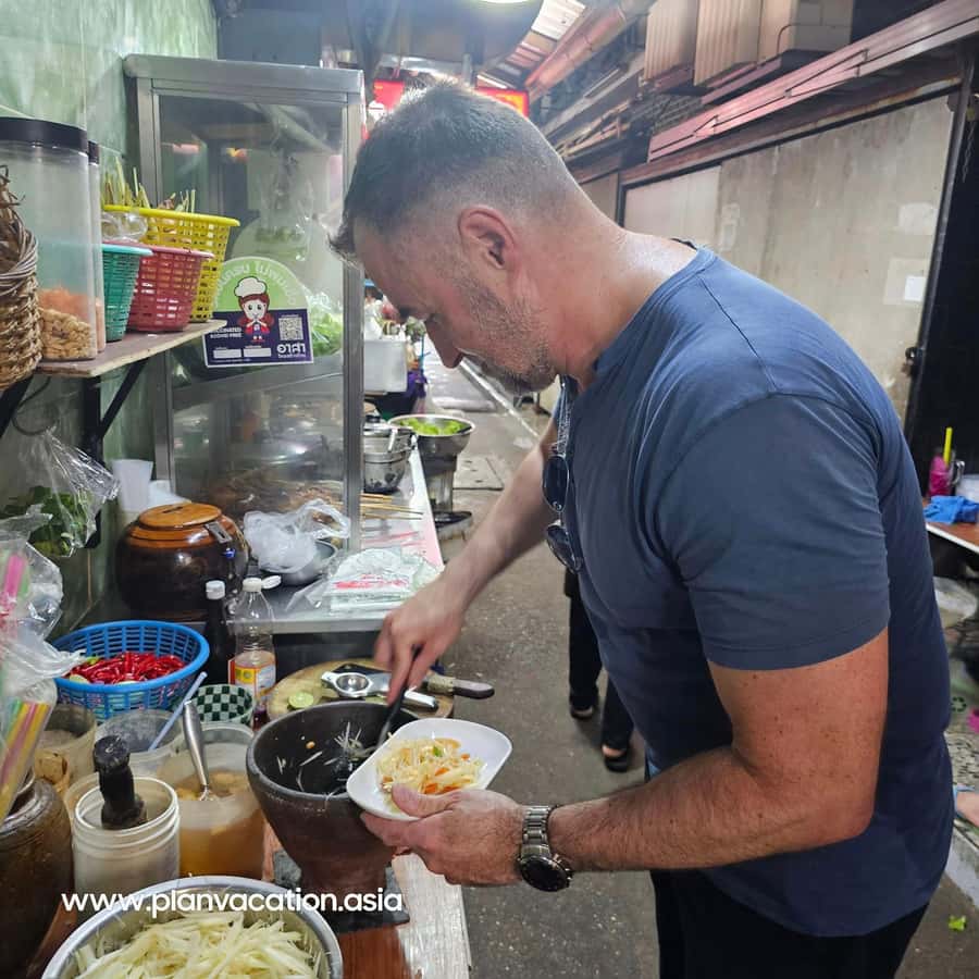 Bangkok: Full-Day Hop-On Hop-Off Walking Tour Mini Group - Little India: curry houses, textiles, and a Sikh temple presence