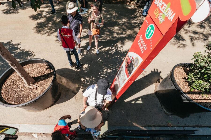 Barcelona: 24 or 48-Hour Hop-On Hop-Off Bus Tour - Orange Route: FC Barcelona, Art Museum Area, and El Born Nights