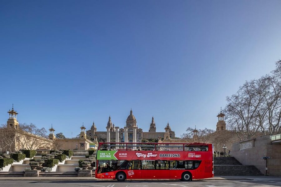 Barcelona: 24 or 48-Hour Hop-On Hop-Off Bus Tour - On-Board Experience: Audio Guides, Maps, and a Staff You Can Ask