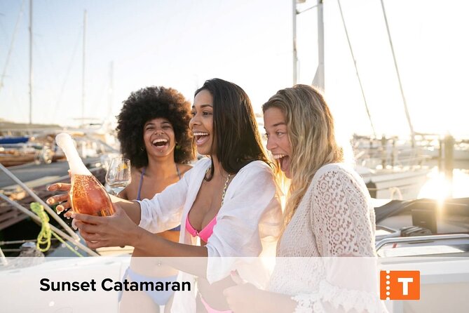 Barcelona City Card with 30+Attractions, Tours and Hop on Hop off - Aquarium tunnel and two ways to see the city from above