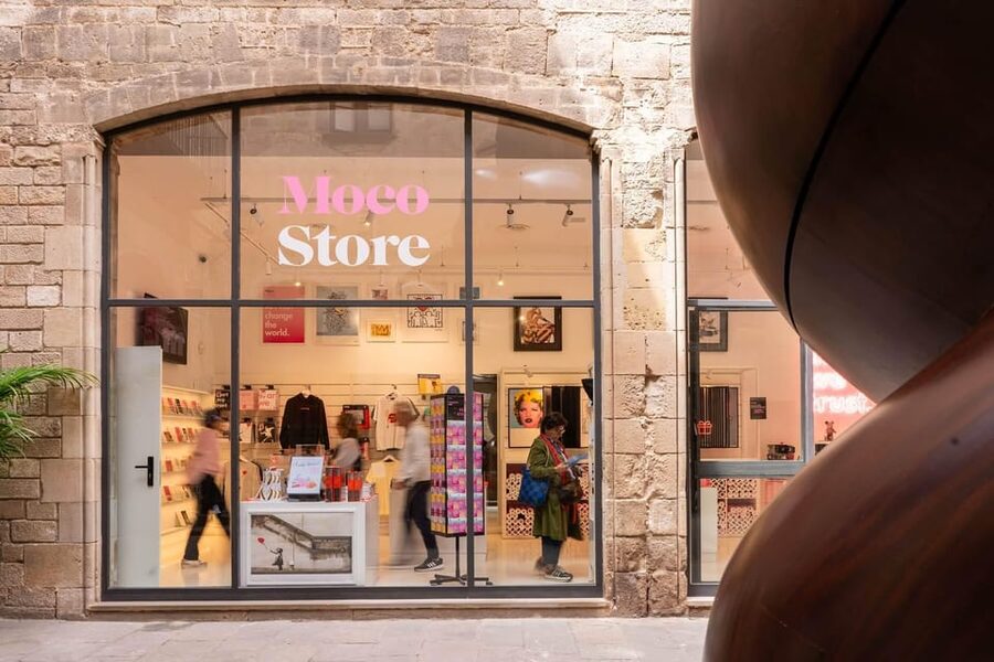 Barcelona: Hop-On Hop-Off Bus and Moco Museum Ticket - West Route Orange: Miró, MNAC, Camp Nou Area, and a Smooth Path to El Born