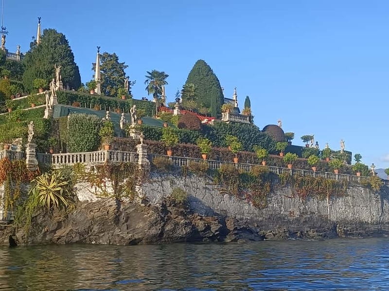 Baveno: Hop-on Hop-off Tour to Isola Bella - Dogs, rules, and who should feel comfortable booking