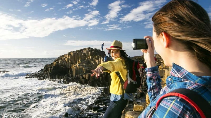 Belfast: Giant's Causeway Tour and 2-Day Open Top-Bus Tour - What the included discounts and Skip-the-line access actually mean