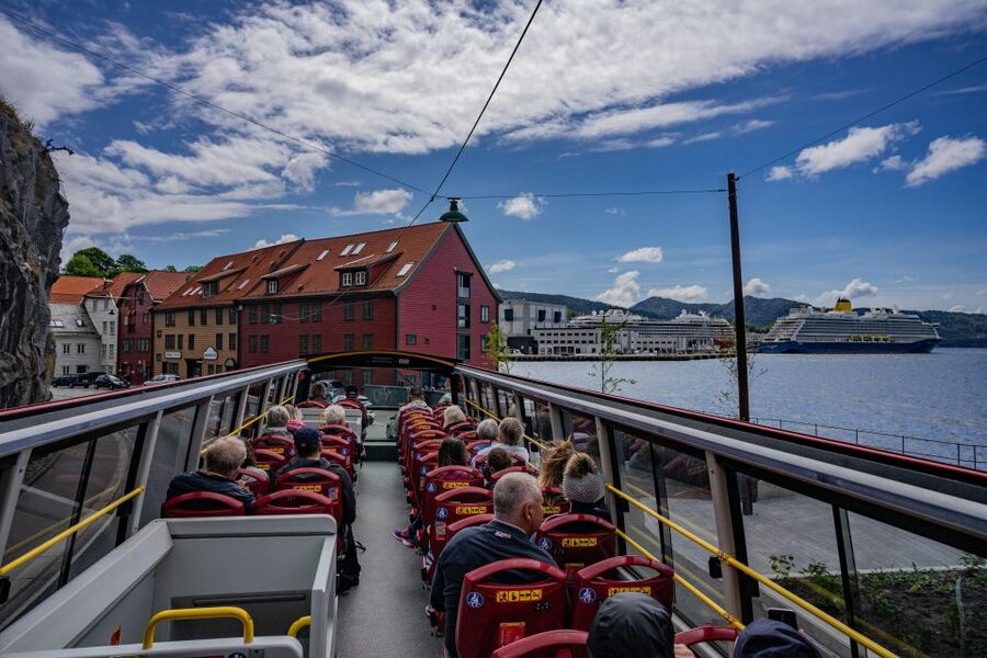 Bergen: City Sightseeing Hop-On Hop-Off Bus Tour - The 13-stop route, from cruise terminals to the funicular