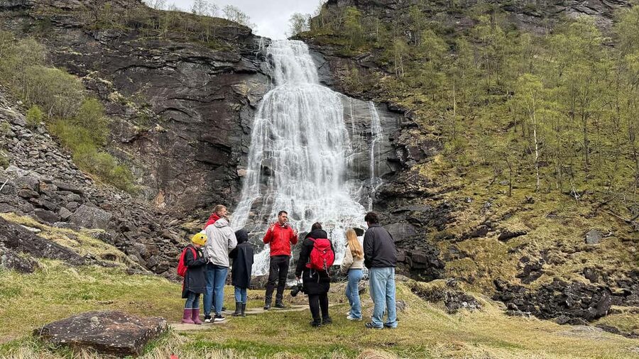 Bergen: Hardangerfjord & Waterfalls Bus Tour with Apple Pie - The Hardanger Maritime Centre: Crafts, Sea Life, and Coffee Break Culture
