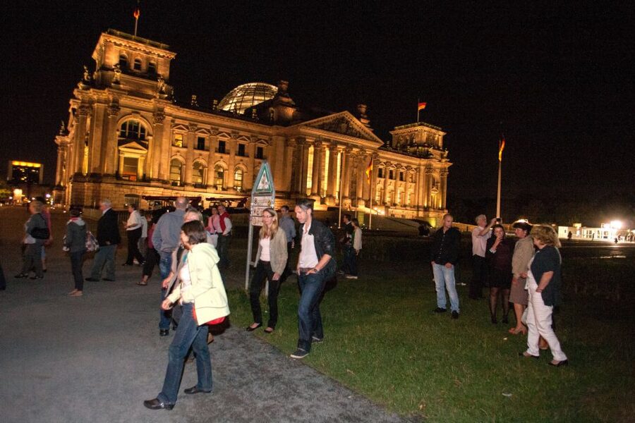 Berlin: 1.5-Hour Comedy Bus Tour in German - Price and value: is $39 worth it?