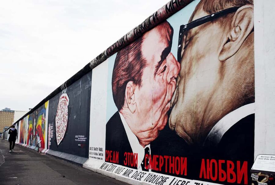 Berlin: Bus Tour to Sachsenhausen, East Side Gallery, & Berlin Story Bunker - Sachsenhausen Memorial walking tour: what to expect on the ground