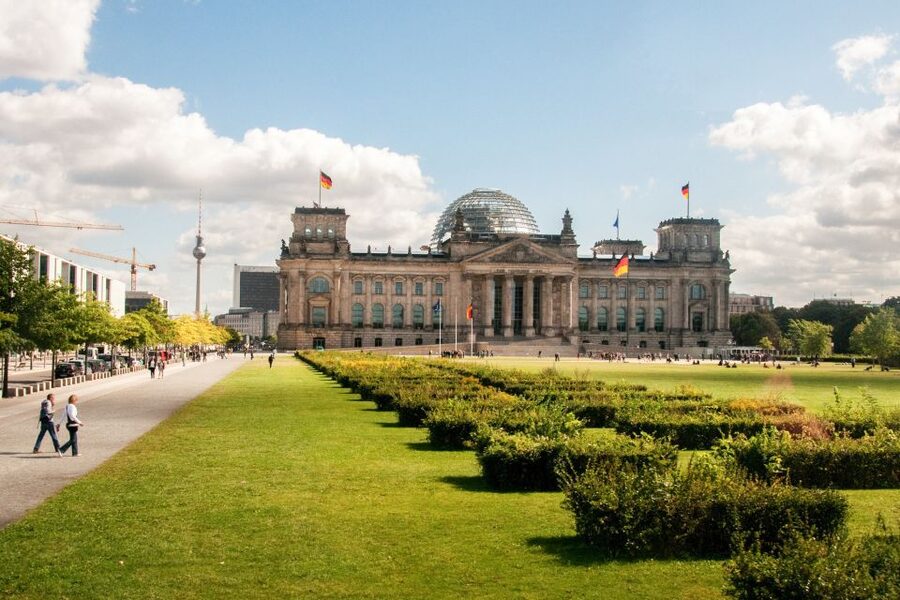 Berlin: City Sightseeing Hop-On Hop-Off Bus Tour - Classic Route stop-by-stop: Tauentzienstrasse to the Brandenburg Gate