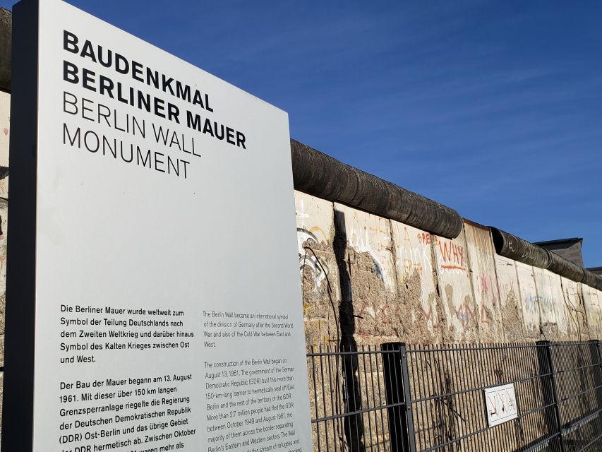 Berlin: Highlights of the City - a Private Bus Tour - Berlin Victory Column and the Reichstag Area: Power, Memory, and Architecture