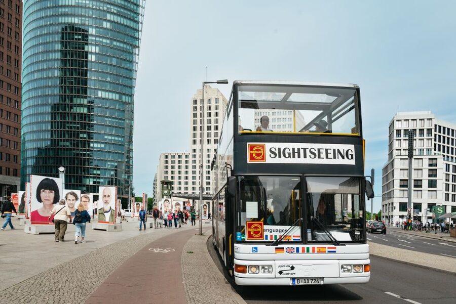Berlin: Hop-on Hop-off Bus Tour with Live Commentary - How often the buses run (and how to use that freedom)