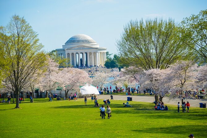 Best of DC: Hop-on Hop-off, Night Tour, and Arlington Audio Guide - Arlington Cemetery, Tidal Basin, and Georgetown Audio Guides (Plus the 18+ Rule)