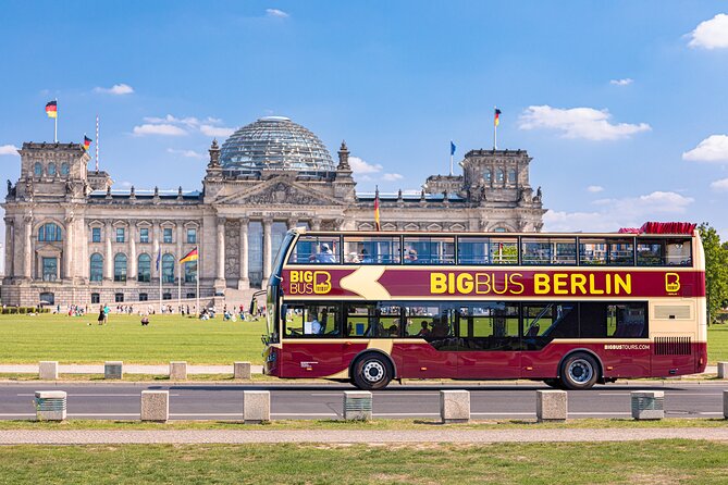 Big Bus Berlin Hop-On Hop-Off Sightseeing Tour & Currywurst - Audio and guides: English commentary and a night ride with live narration