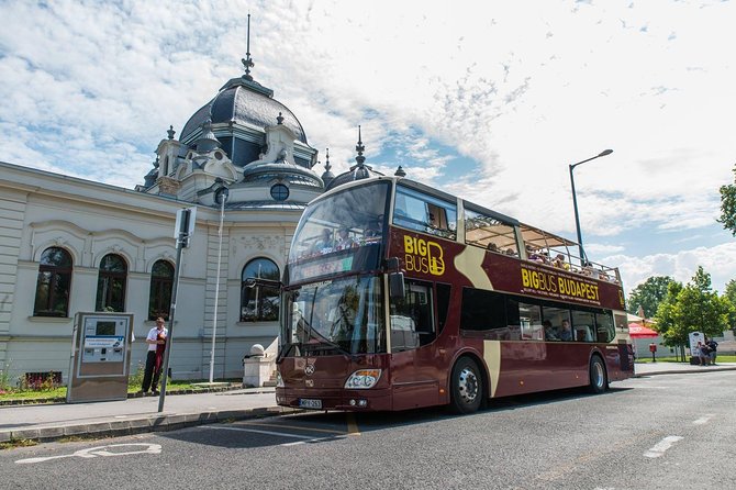 Big Bus Budapest Hop-On Hop-Off Bus and Walking Tour - Audio commentary in 16 languages: great when it works