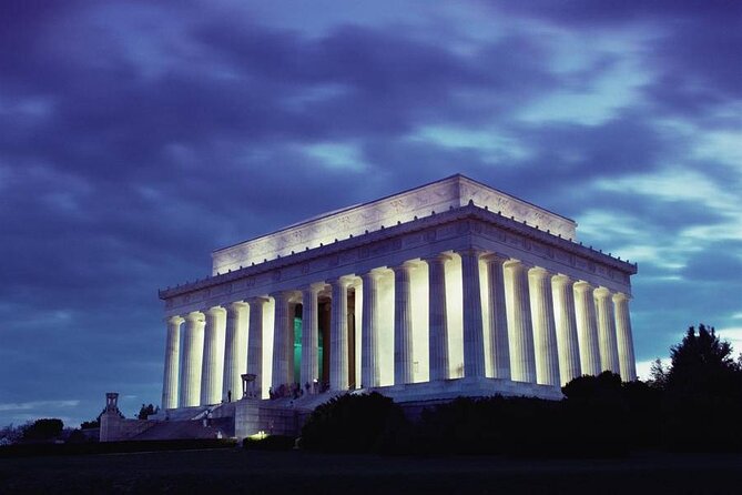 Big Bus DC: Monuments & Memorials Night Tour by Open-top Bus - From the bus: the Jefferson Memorial basin and the Executive Branch sights