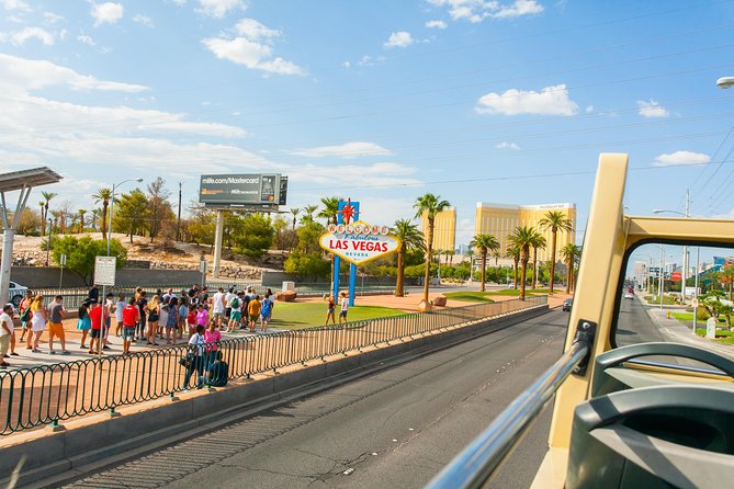 Big Bus Las Vegas: Hop-On Hop-Off Sightseeing Bus Tour - The Night Option at 7PM: Why Lights Change the Ride