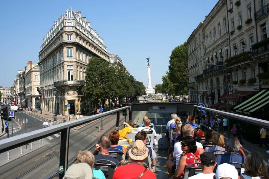 Bordeaux : 1 or 2 day Hop-on Hop-off visit - Practical Watch-Outs: Signs, Sound, and Timing