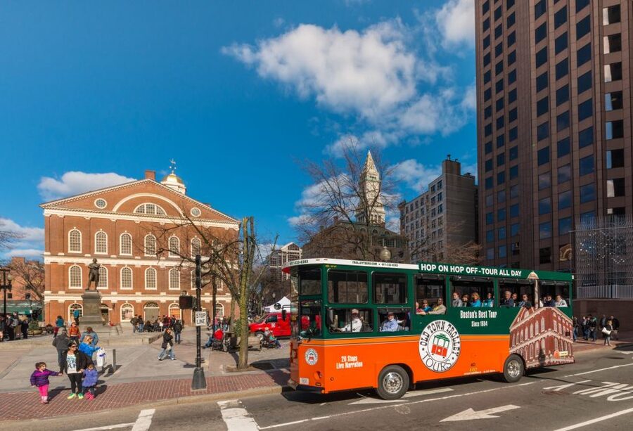 Boston: Hop-on Hop-off Old Town Trolley Tour - Green City Tour: The Best One-Loop Introduction to Boston