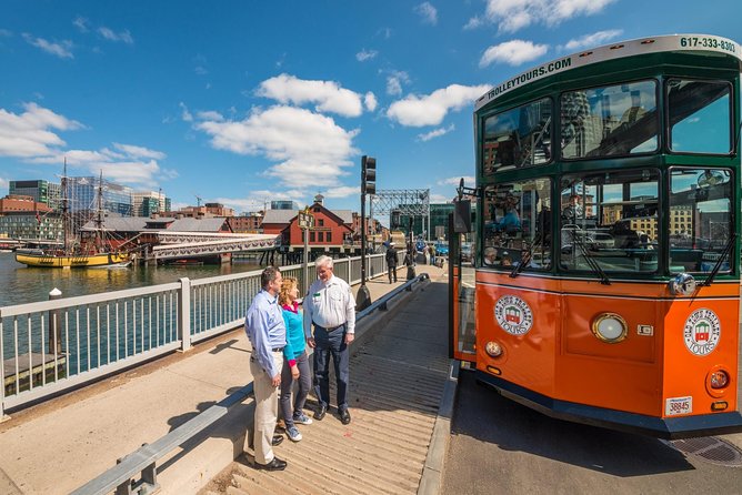 Boston Hop-On Hop-Off Trolley Tour with 13 Stops - Cheers and Boston Common: a comfort-first stop cluster