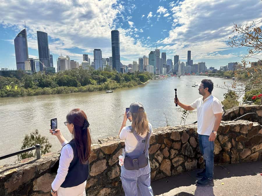Brisbane Bus Tour: City highlights | Small group | Snack - Mount Coot-tha Views: The Photo Stop That Explains the City