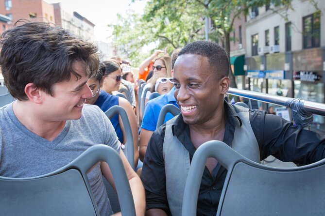 Brooklyn & DUMBO: Open-top Bus Tour and Guided Walking Tour - Chocolate tasting and professional photos: the included extras that change the feel