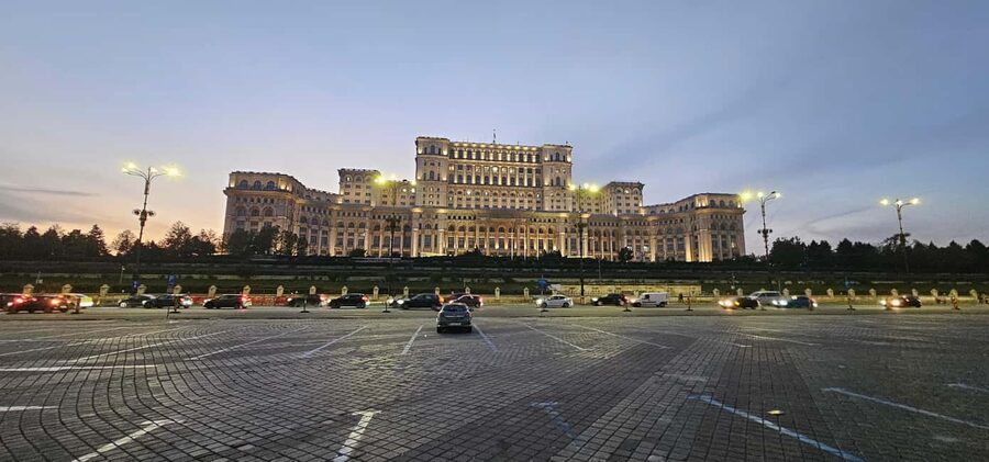 Bucharest short tour Hop-on hop-off format live tourguide - Price and Value: Is $55 a Good Deal for 2 Hours?