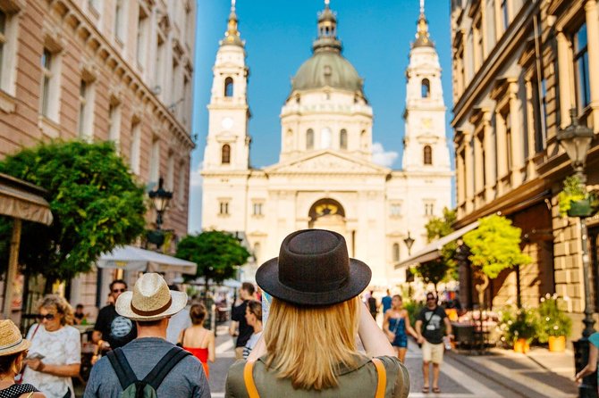 Budapest: 3-Hour Live-guided Bus Tour and 1-hour River Cruise - Price and comfort: when $51.66 feels fair