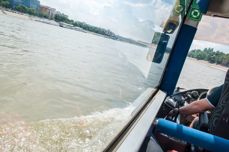 Budapest: Floating Bus Tour by Land and Water - Timing and Duration: 50 Minutes vs. 1.5 Hours