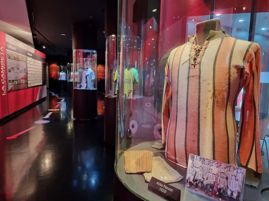Buenos Aires: Hop-On Hop-Off Bus and Football Museums - Audio Commentary That Turns the Bus into a Moving Guide