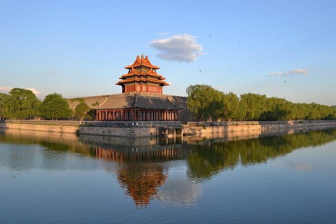 BusDa-Mutianyu Great Wall Sightseeing Full-day Bus Tours - Entering Mutianyu: Tickets, Shuttle Bus, and First Views